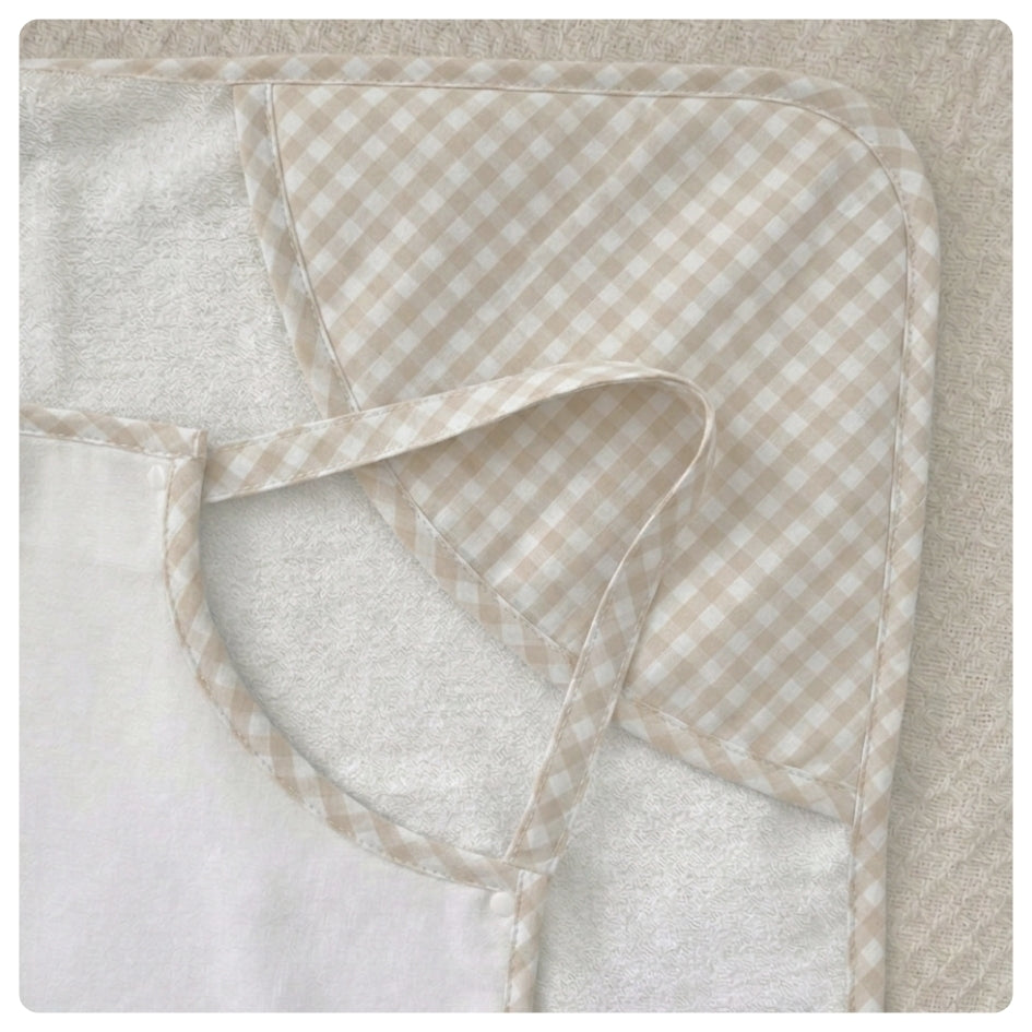 Toallón con sistema agarre Vichy beige