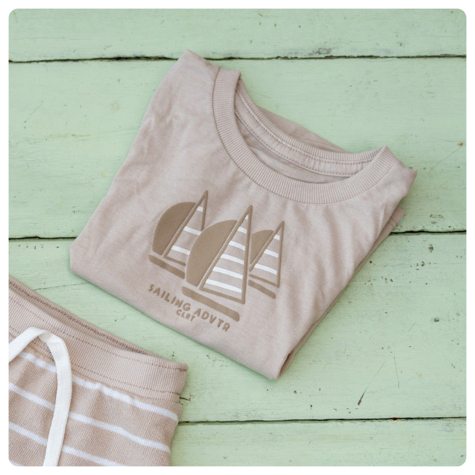 Remera velero beige