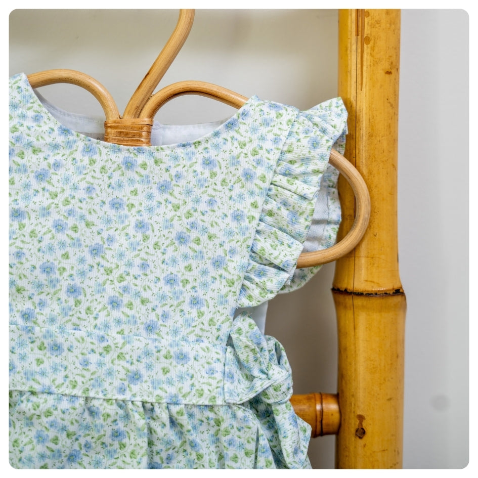 Ranita voladitos flores celestes y verdes