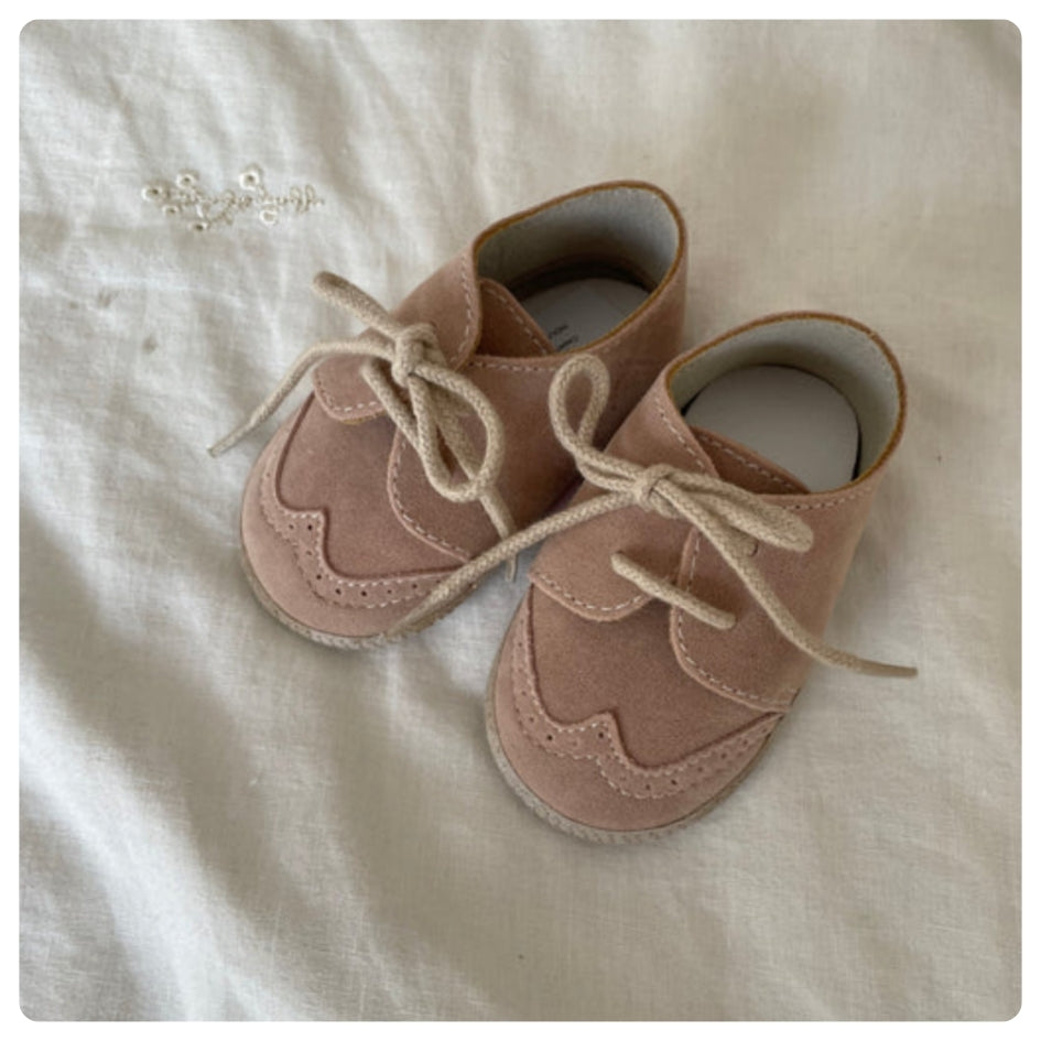 Zapatitos gamuza rosa viejo cordones