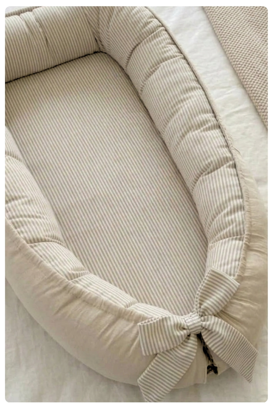 Nidito de conteción Rayas beige base beige