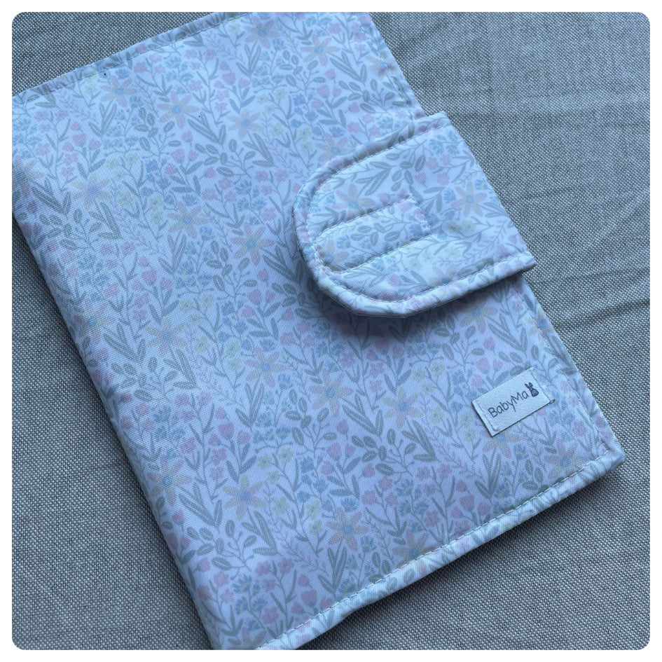 Porta carnet pediátrico Flores de otoño