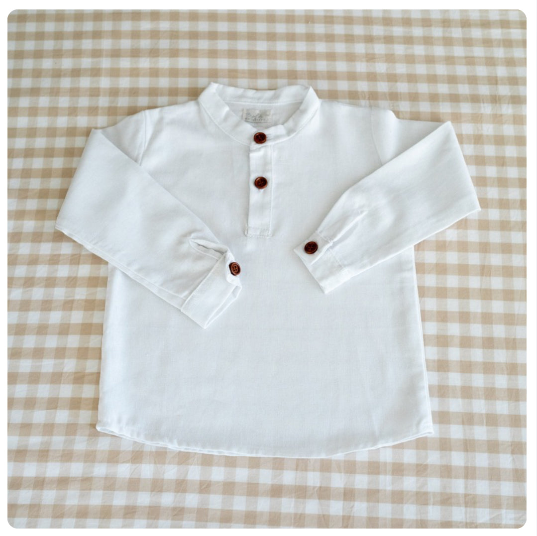 Camisa blanca cuello mao