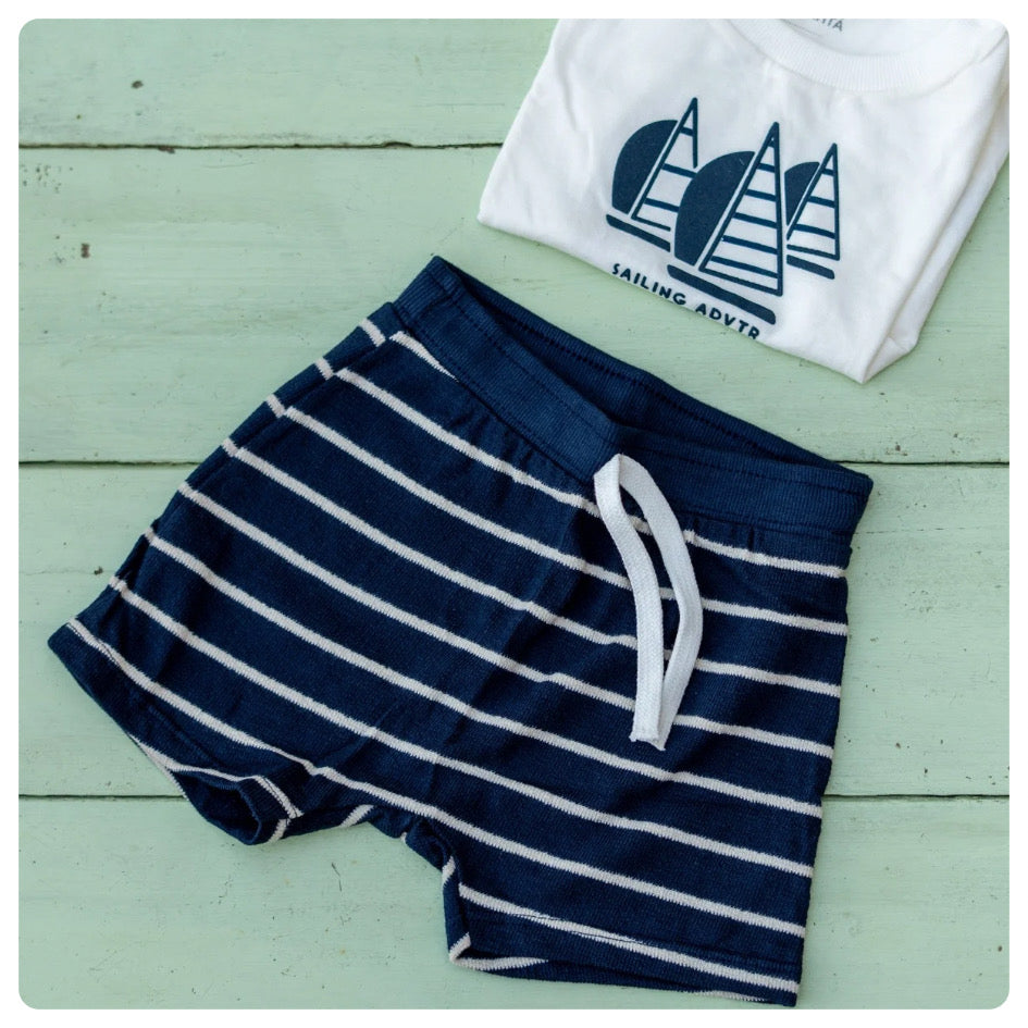 Short azul rayas blancas