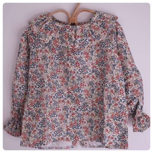 Blusa flores azules y terracota