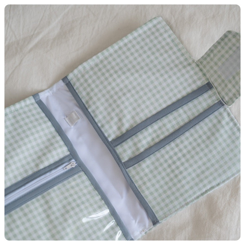 Porta carnet pediátrico Vichy green