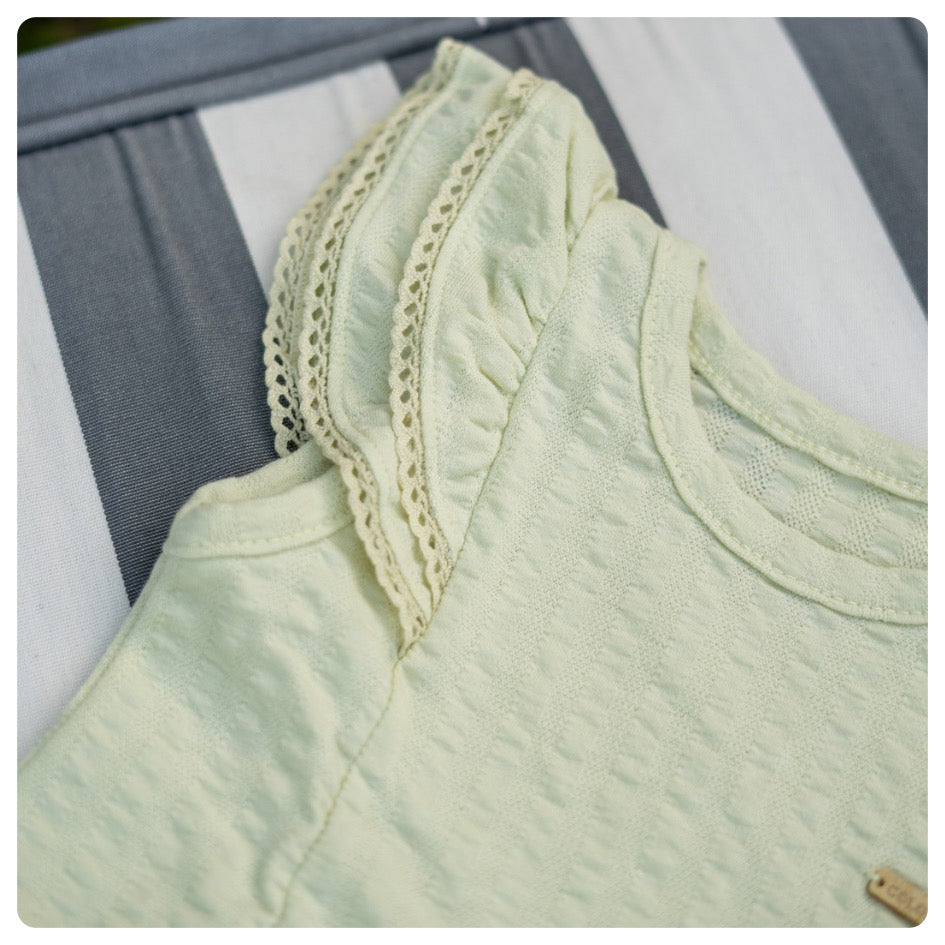 Remera algodón verde agua con broderie