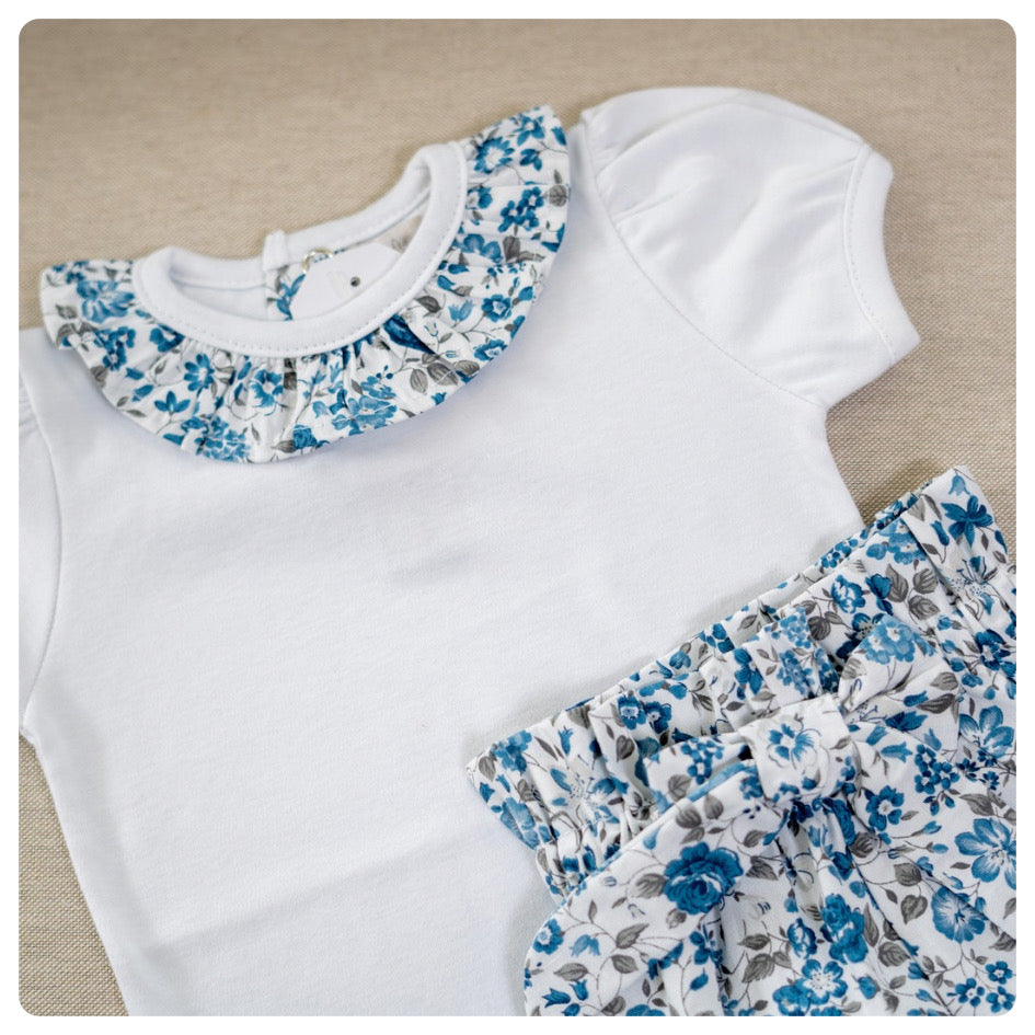 Body algodón cuello flores azules