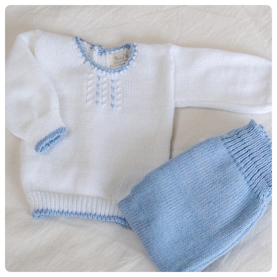 Conjunto hilo blanco y celeste