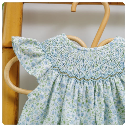 Vestido smock flores celestes y verdes con bombachudo