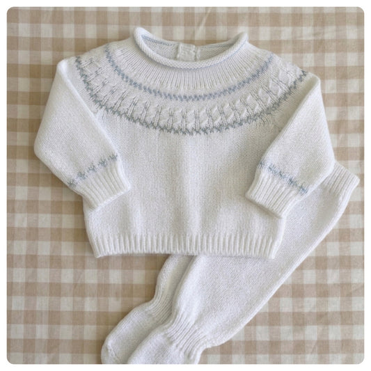 Conjunto dralon blanco con guarda celeste y gris