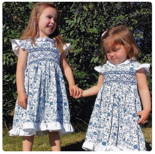 Vestido Smock blanco flores azules