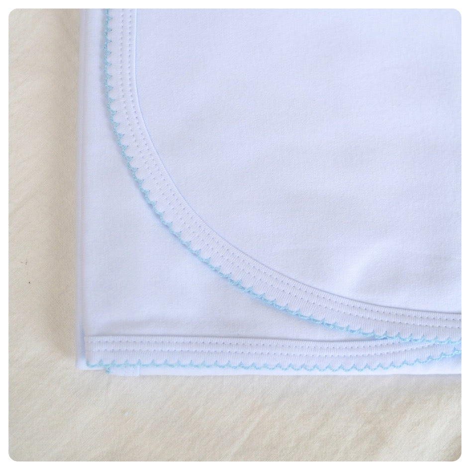 Conjunto algodón orgánico blanco picot celeste 4 piezas