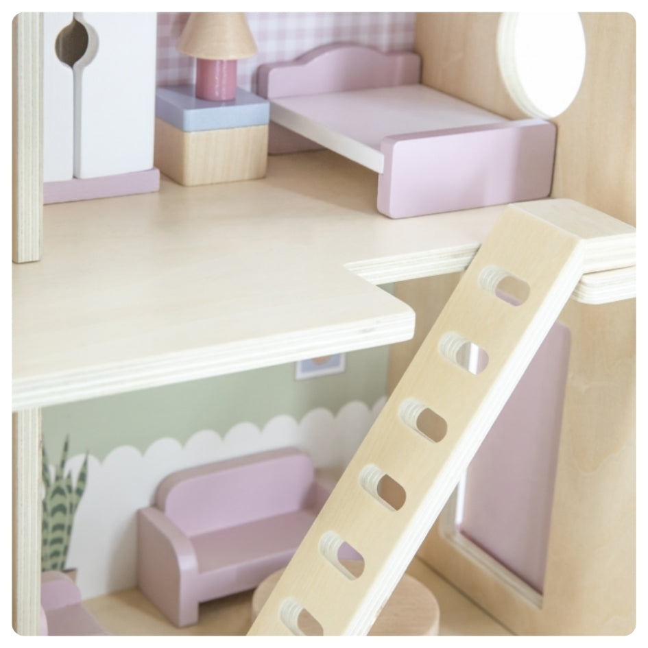 Casita de muñecas de madera