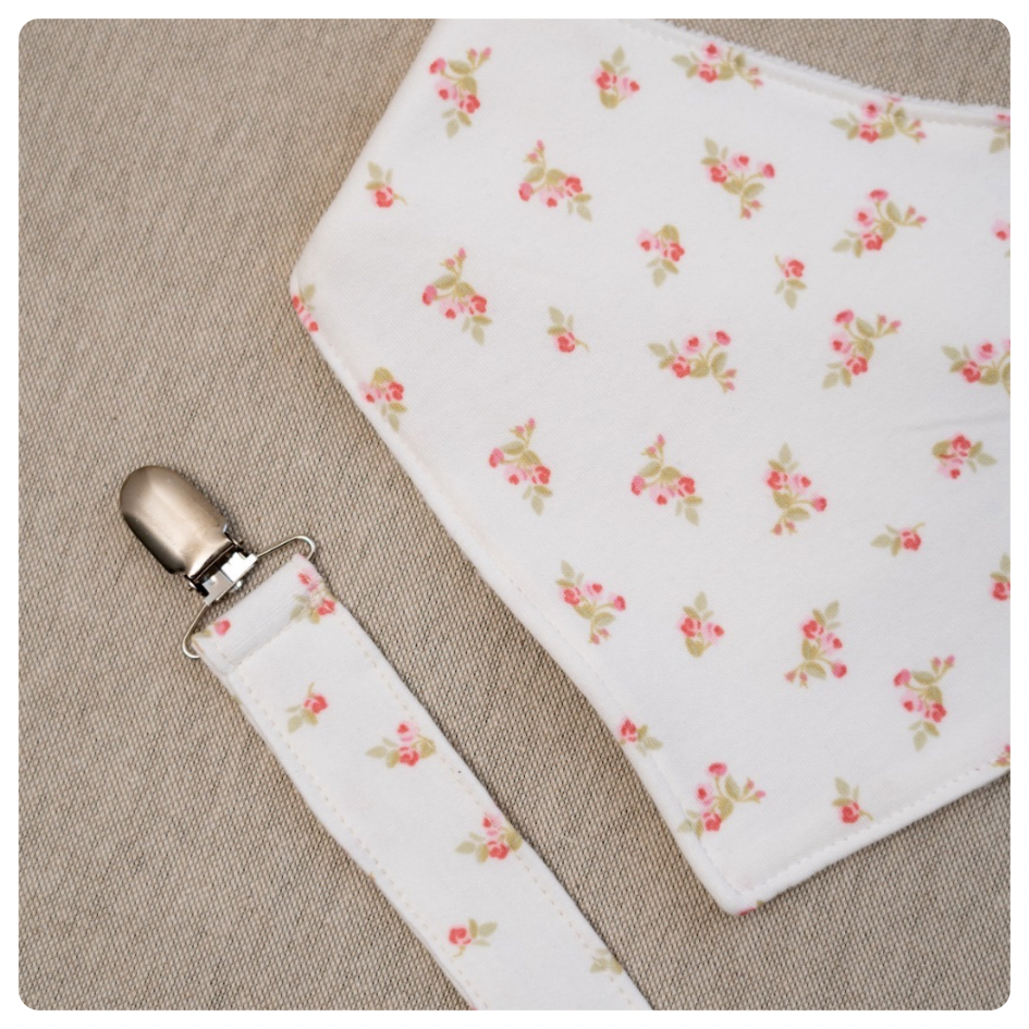 Babero bandana Flores coral