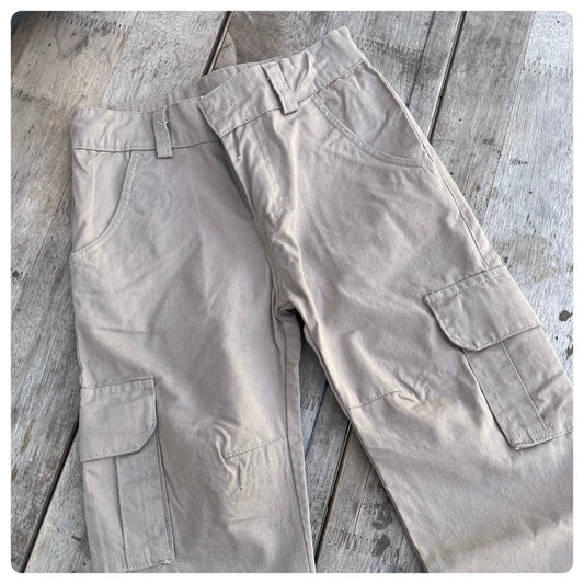 Pantalón cargo cagabardina beige