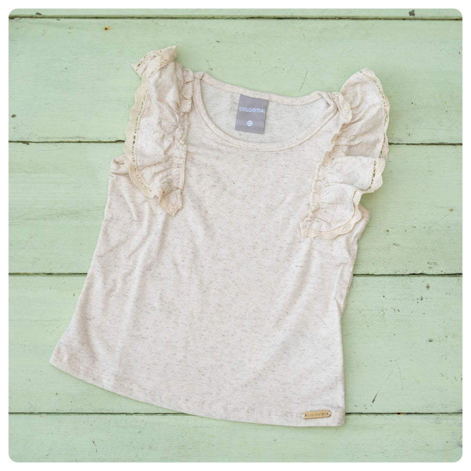 Remera algodón beige con voladitos