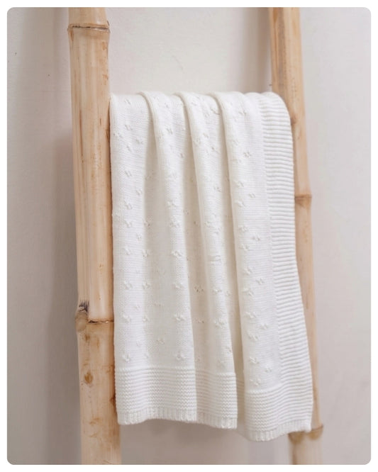 Rebozo hilo o dralon puntitos blanco