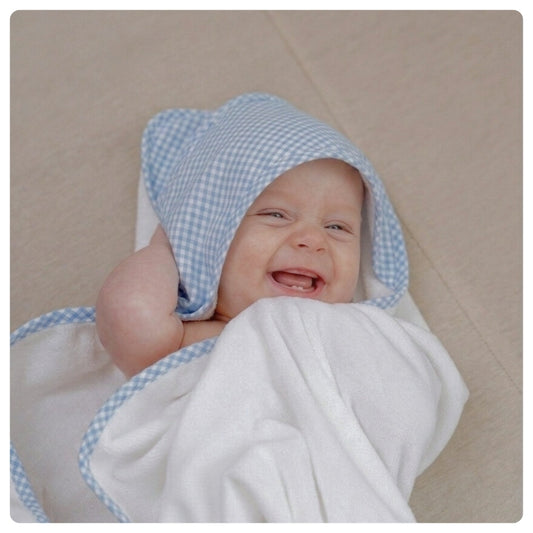 Toallón con sistema agarre Vichy celeste