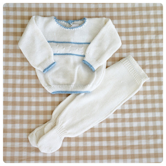 Conjunto hilo blanco y celeste