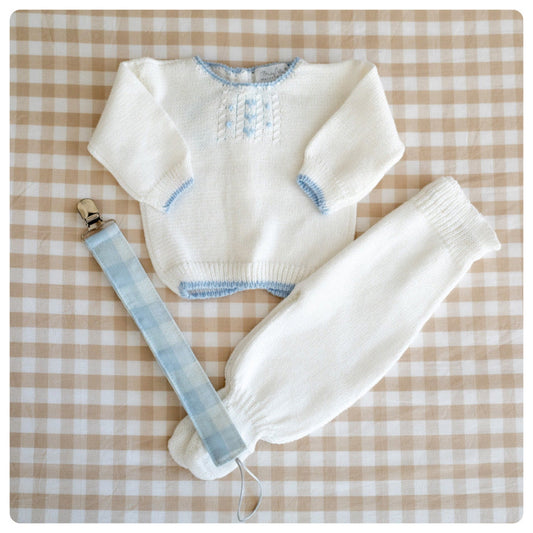 Conjunto hilo blanco y celeste
